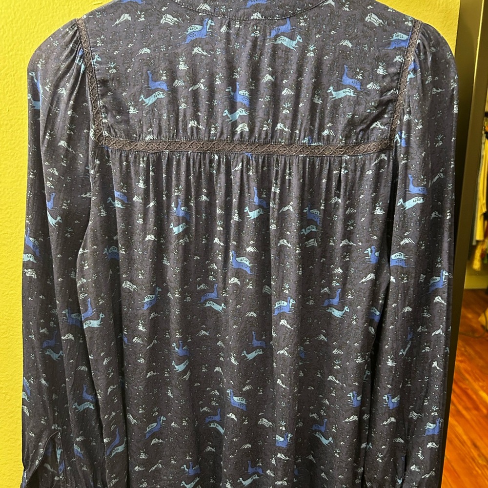 Lucky Brand Medium Soft Lightweight Patterned Swingy Blouse - Picture 2 of 4